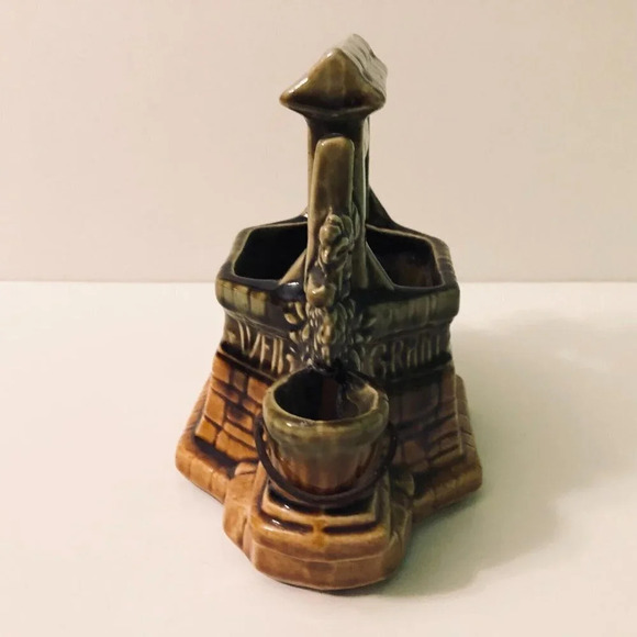 Vintage Mccoy Art Pottery Wishing Well  Planter USA - Picture 3 of 16